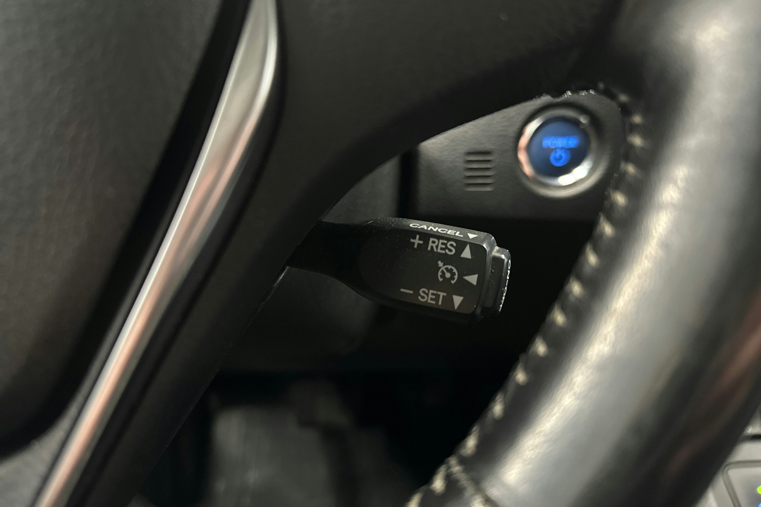 valkoinen Toyota Auris 2015 kuva 20.