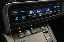 valkoinen Toyota Auris 2015 kuva 26.