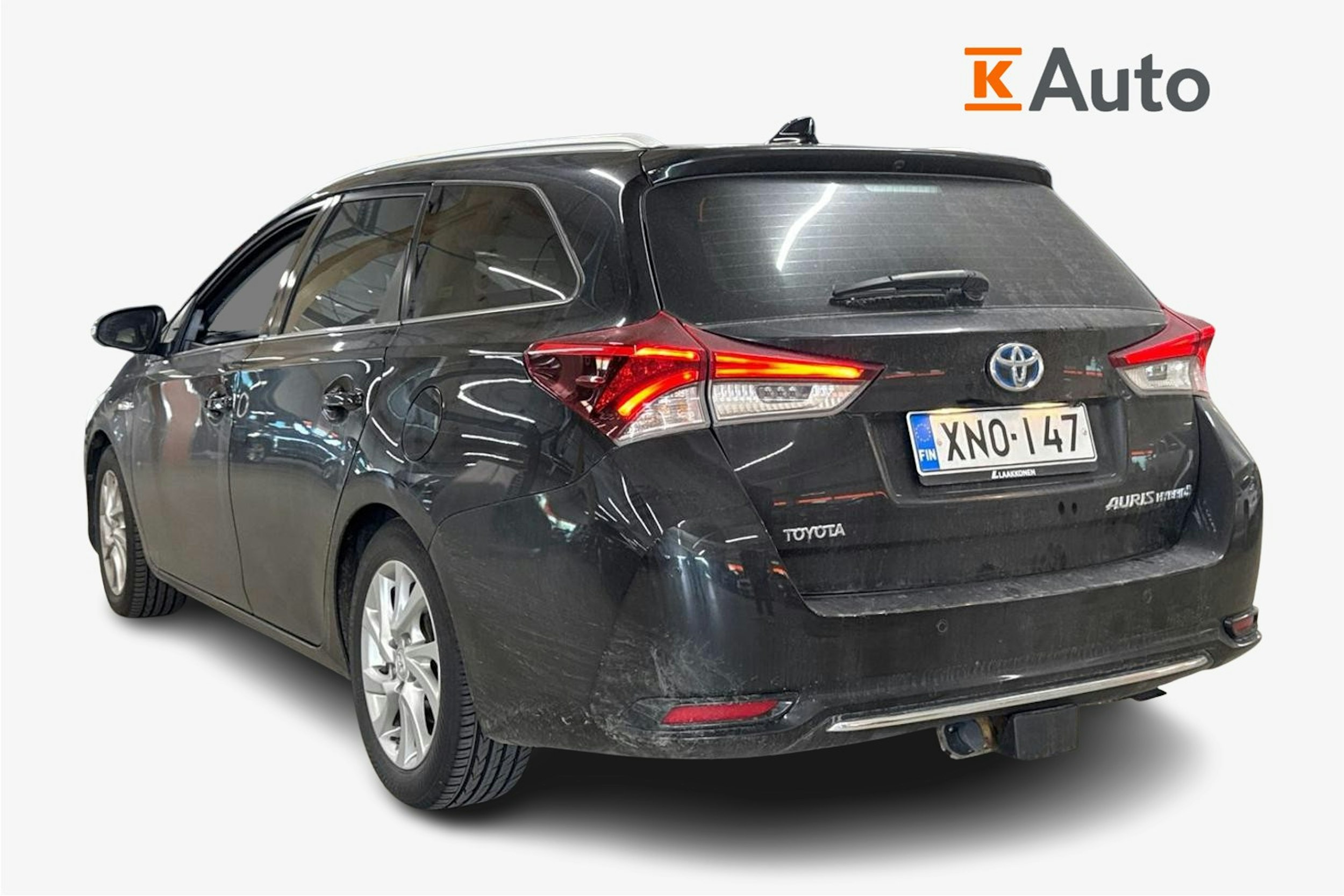 musta Toyota Auris 2015 kuva 2.