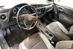 musta Toyota Auris 2015 kuva 3.