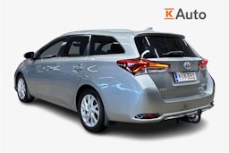 Harmaa Toyota Auris 2015 kuva 2.