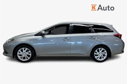 Harmaa Toyota Auris 2015 kuva 6.