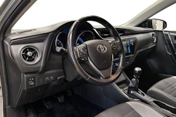 Harmaa Toyota Auris 2015 kuva 10.