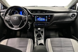 Harmaa Toyota Auris 2015 kuva 11.