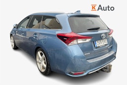 sininen Toyota Auris 2015 kuva 2.