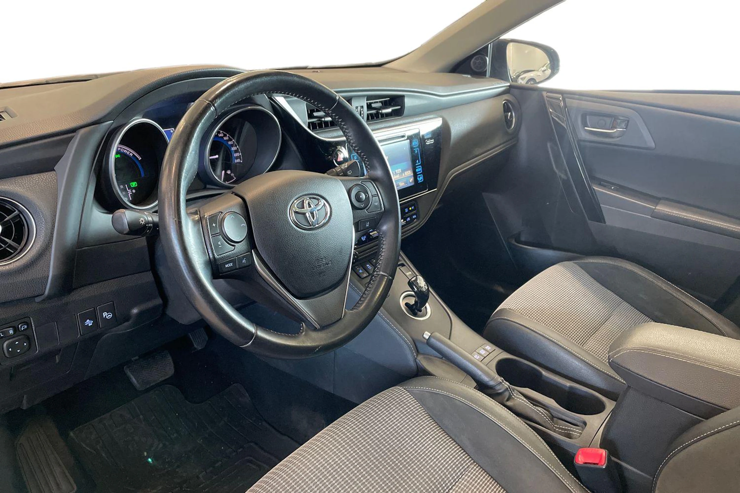 sininen Toyota Auris 2015 kuva 6.