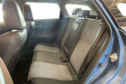 sininen Toyota Auris 2015 kuva 8.