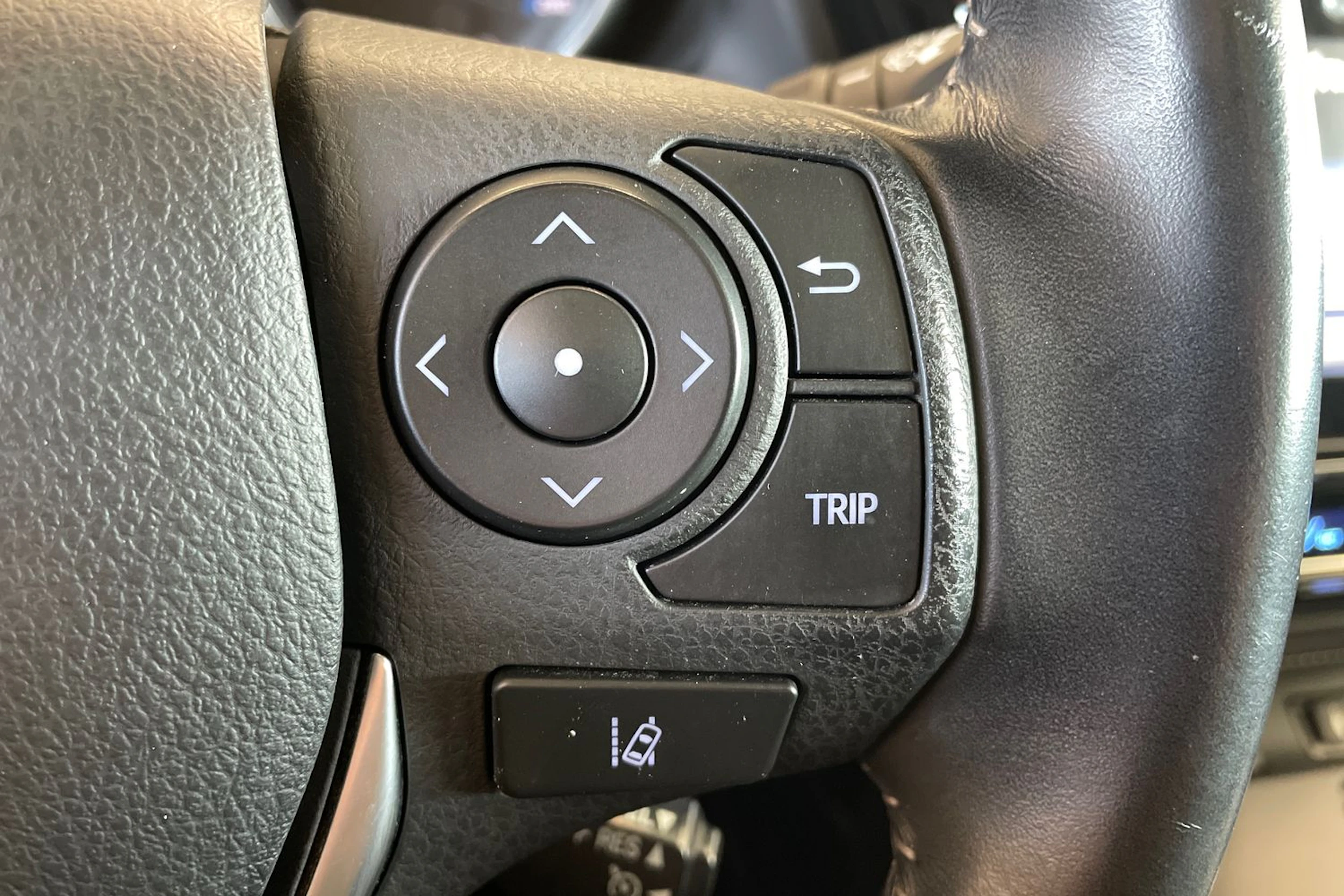 sininen Toyota Auris 2015 kuva 12.