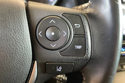 sininen Toyota Auris 2015 kuva 12.