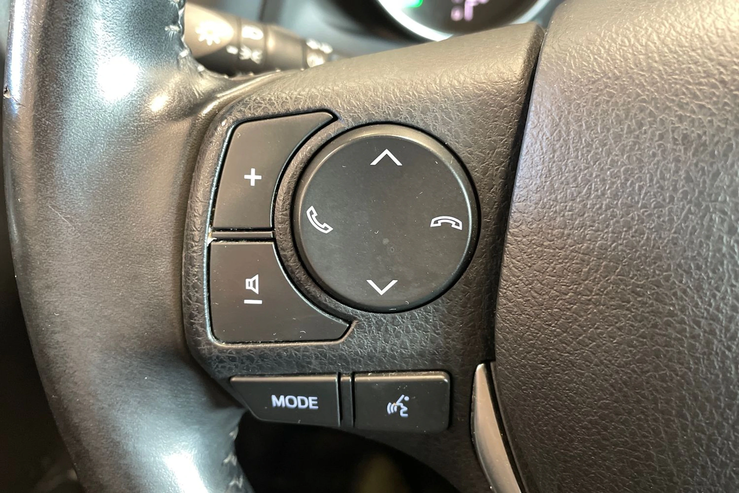 sininen Toyota Auris 2015 kuva 13.