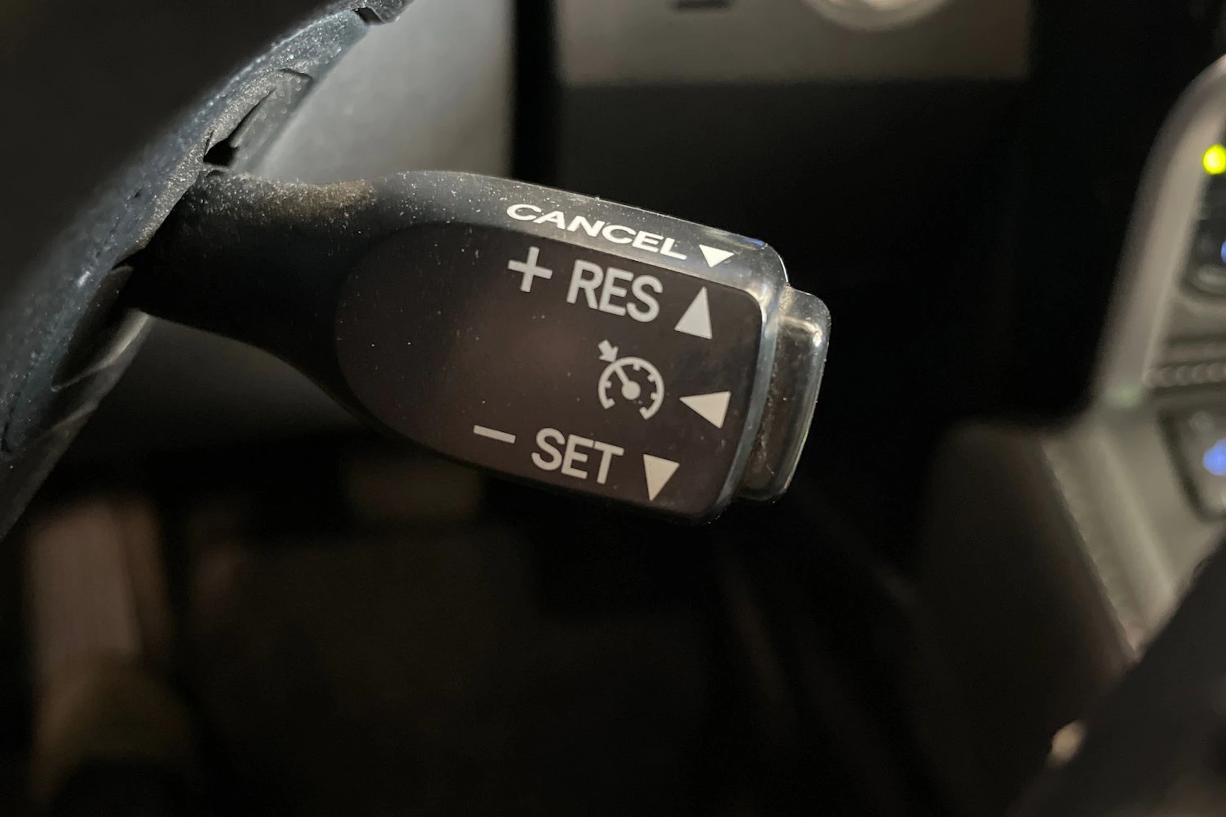 sininen Toyota Auris 2015 kuva 14.