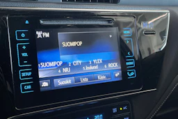 sininen Toyota Auris 2015 kuva 18.