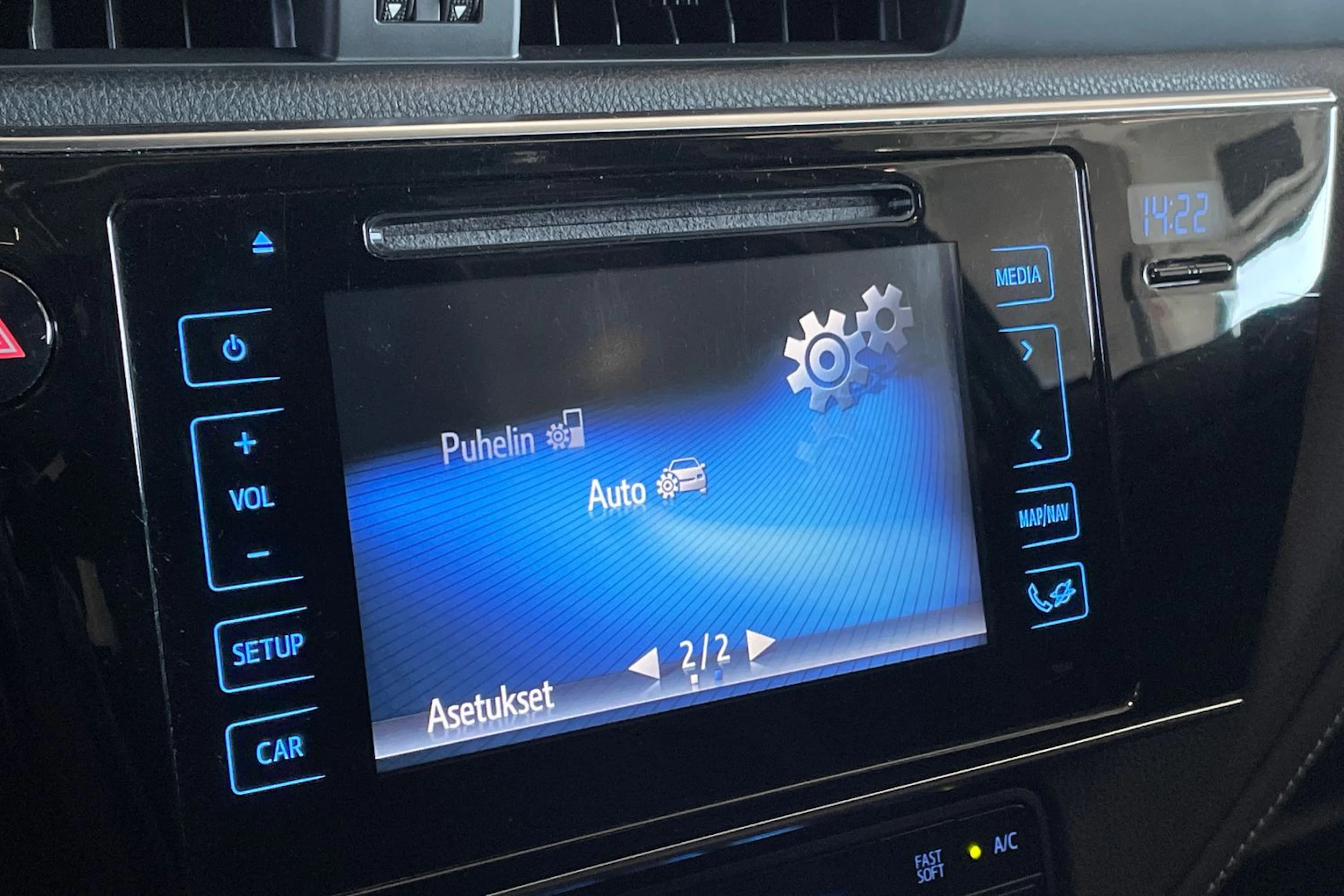 sininen Toyota Auris 2015 kuva 23.