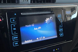 sininen Toyota Auris 2015 kuva 23.