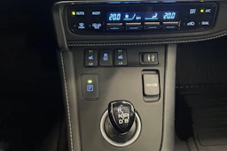 sininen Toyota Auris 2015 kuva 25.