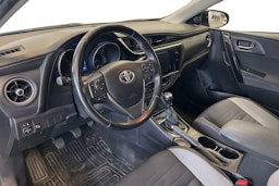 Harmaa Toyota Auris 2016 kuva 3.