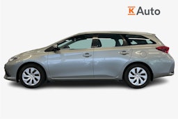 Harmaa Toyota Auris 2016 kuva 6.