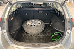 Harmaa Toyota Auris 2016 kuva 14.