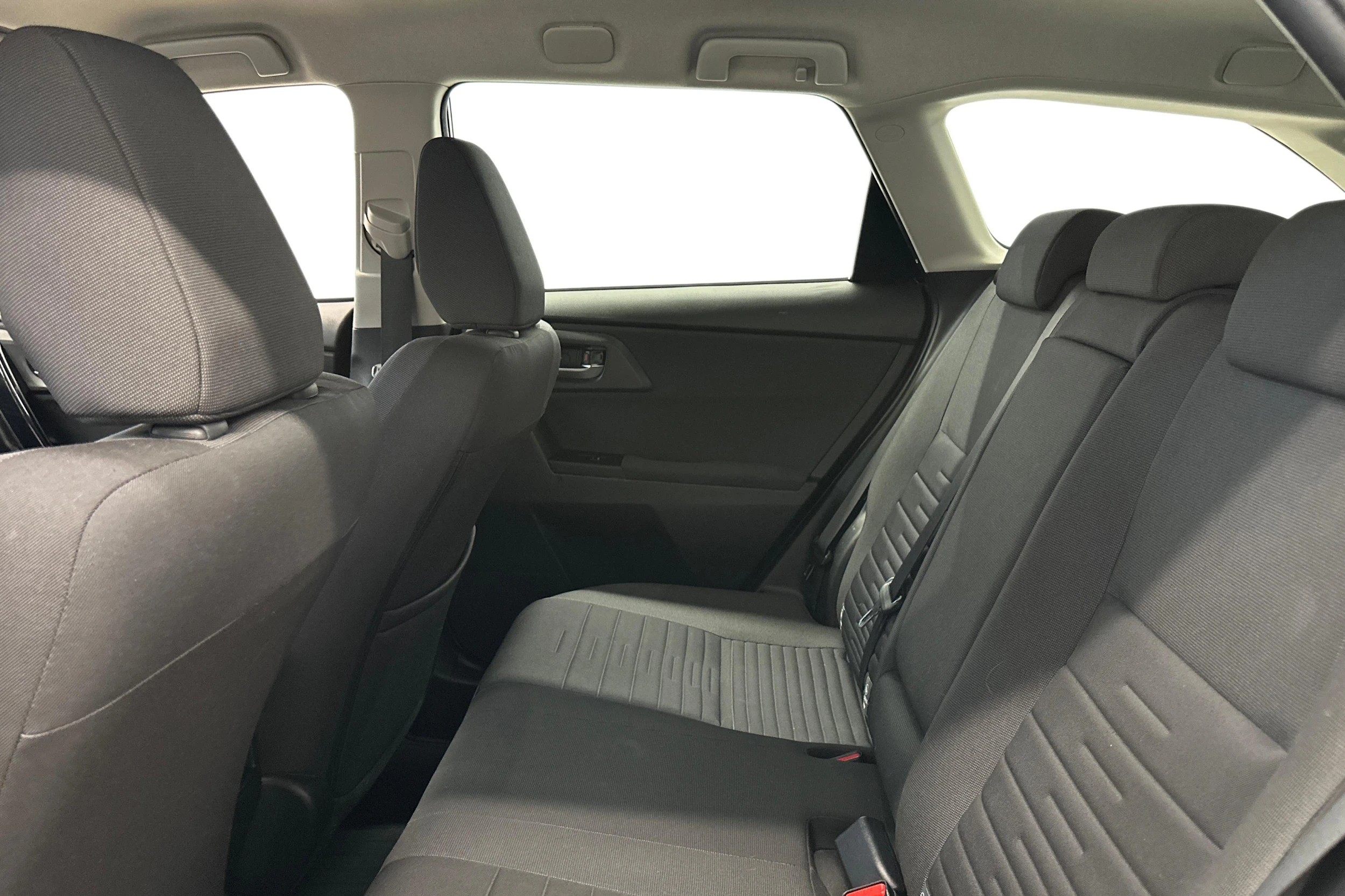 harmaa Toyota Auris 2016 kuva 8.