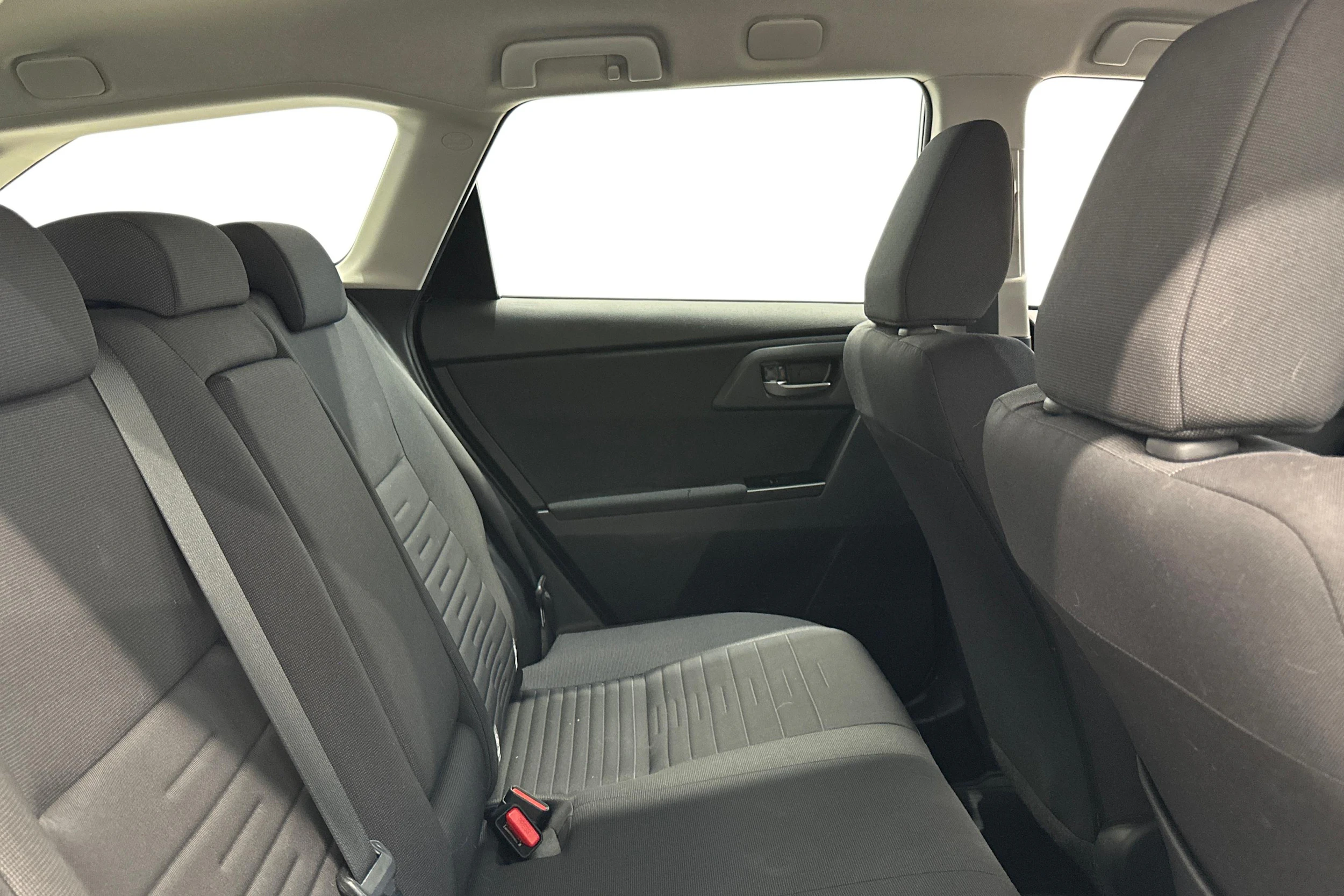 harmaa Toyota Auris 2016 kuva 9.