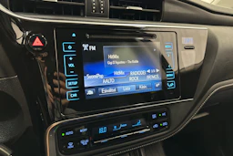 harmaa Toyota Auris 2016 kuva 16.