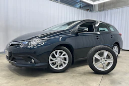 harmaa Toyota Auris 2016 kuva 23.