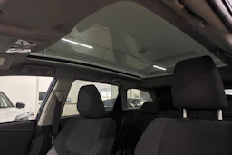 sininen Toyota Auris 2016 kuva 4.