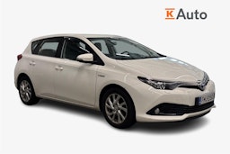 valkoinen Toyota Auris 2016 kuva 1.