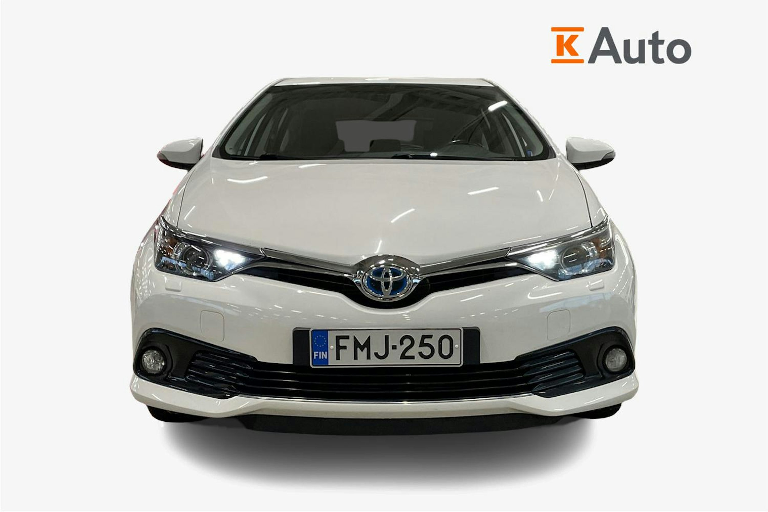 valkoinen Toyota Auris 2016 kuva 5.