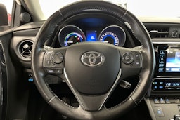 valkoinen Toyota Auris 2016 kuva 15.