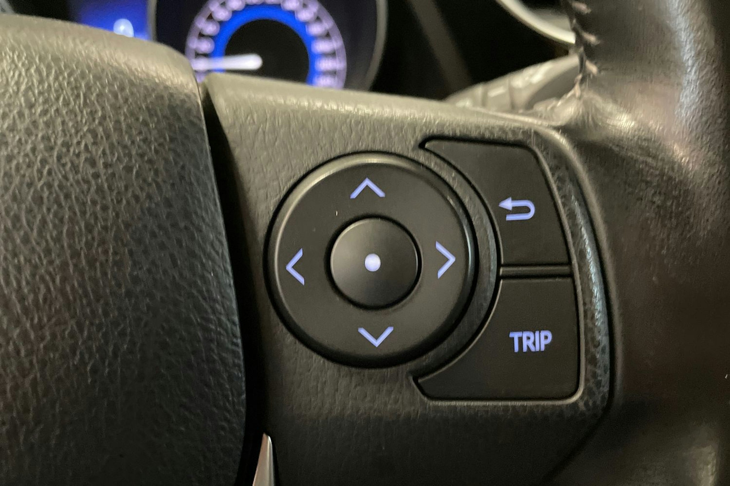 valkoinen Toyota Auris 2016 kuva 16.