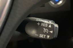 valkoinen Toyota Auris 2016 kuva 18.