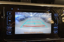 valkoinen Toyota Auris 2016 kuva 21.