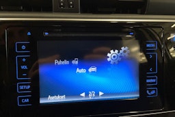 valkoinen Toyota Auris 2016 kuva 23.