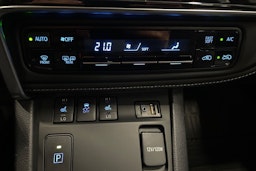 valkoinen Toyota Auris 2016 kuva 26.