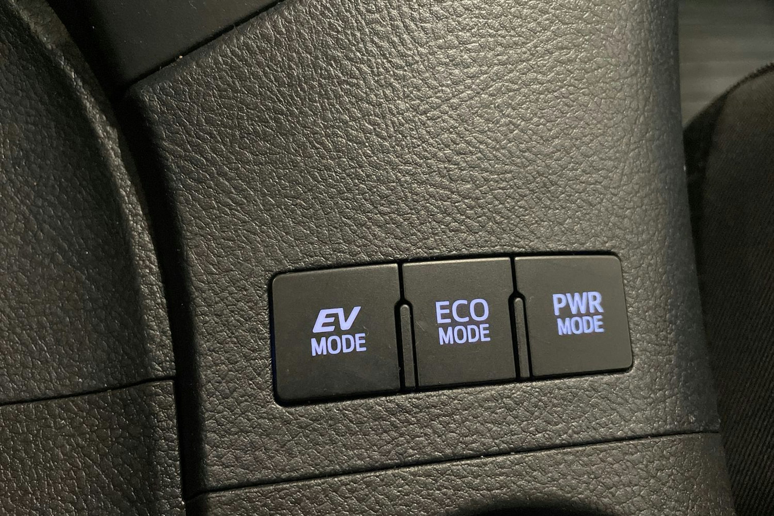 valkoinen Toyota Auris 2016 kuva 28.