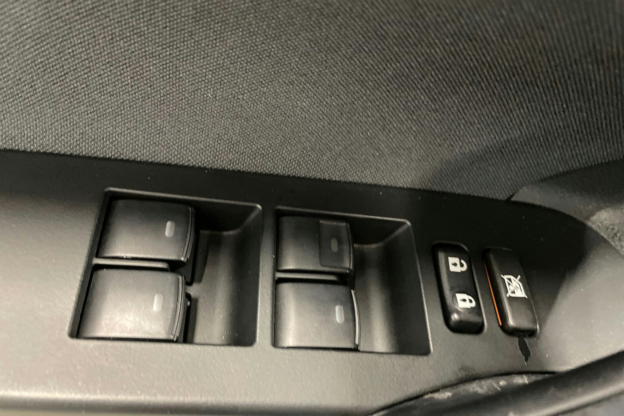 valkoinen Toyota Auris 2016 kuva 30.