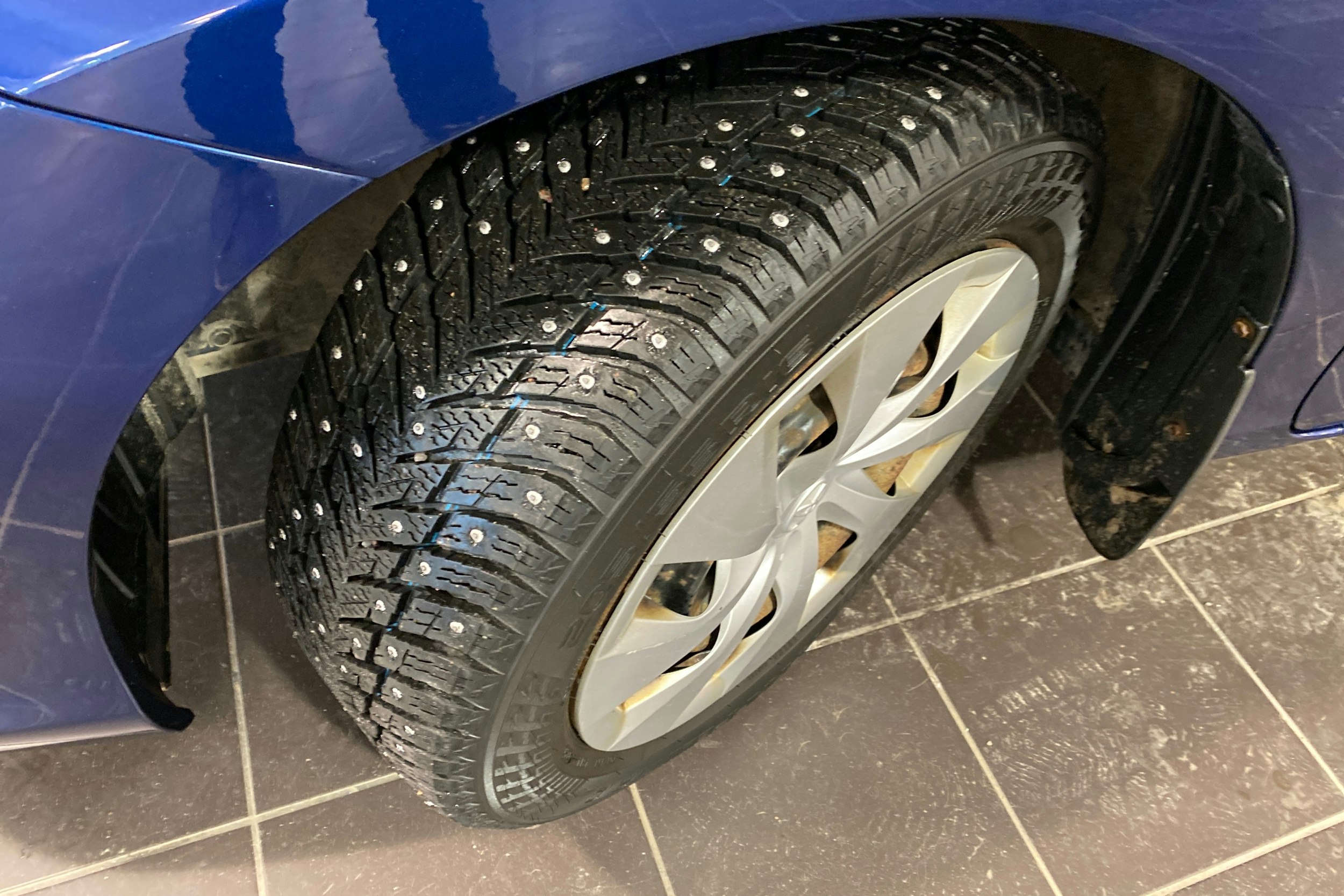 sininen Toyota Auris 2016 kuva 10.