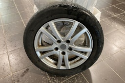 sininen Toyota Auris 2016 kuva 14.