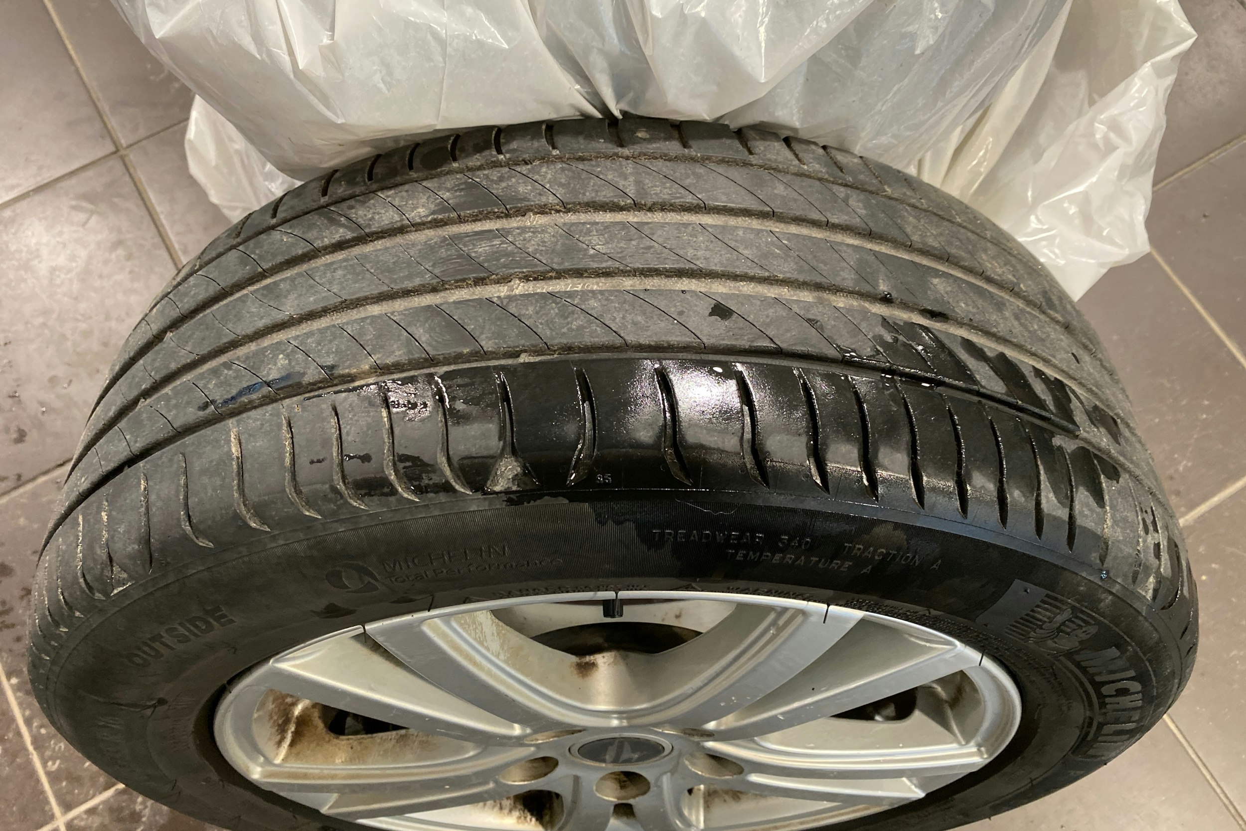 sininen Toyota Auris 2016 kuva 15.