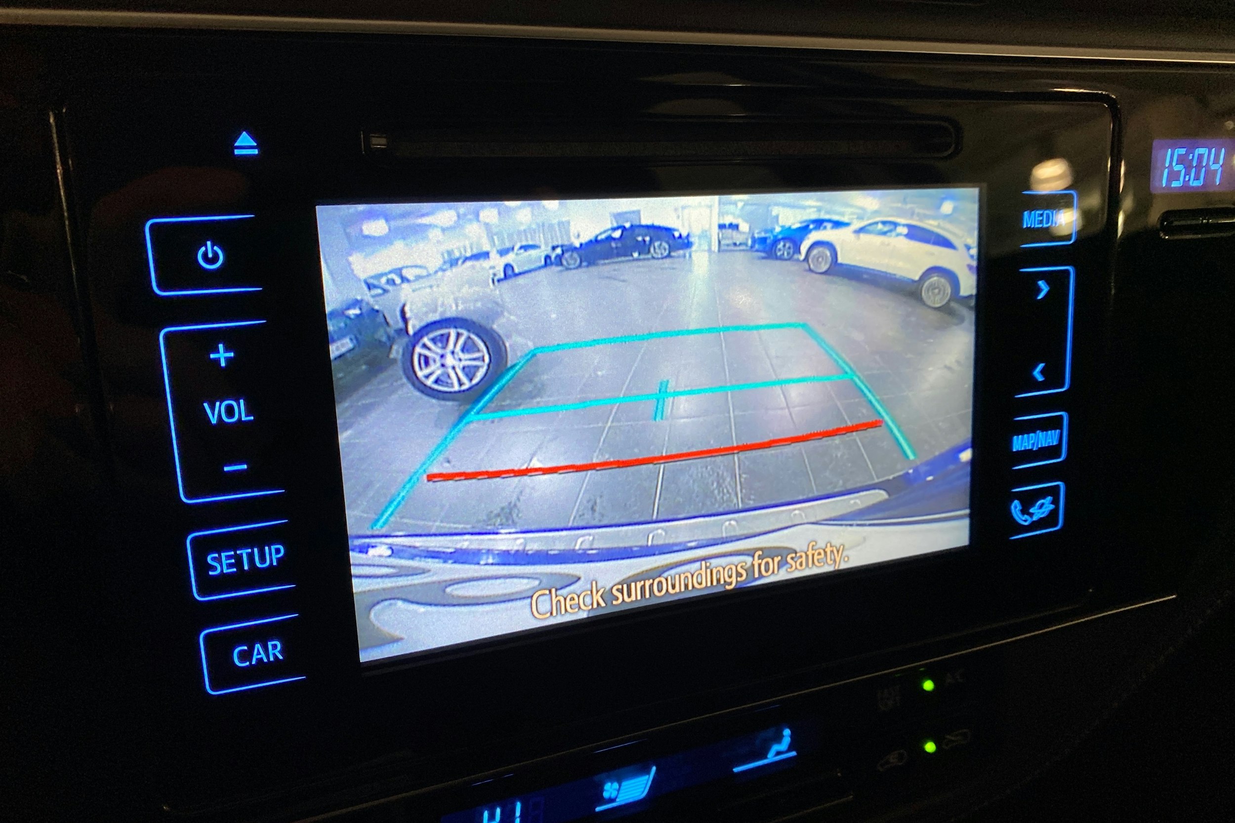 sininen Toyota Auris 2016 kuva 19.