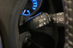 sininen Toyota Auris 2016 kuva 21.