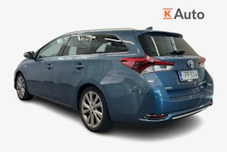 sininen Toyota Auris 2016 kuva 2.