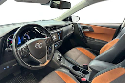 sininen Toyota Auris 2016 kuva 3.