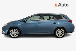 sininen Toyota Auris 2016 kuva 5.