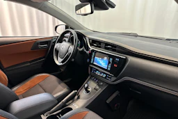 sininen Toyota Auris 2016 kuva 12.