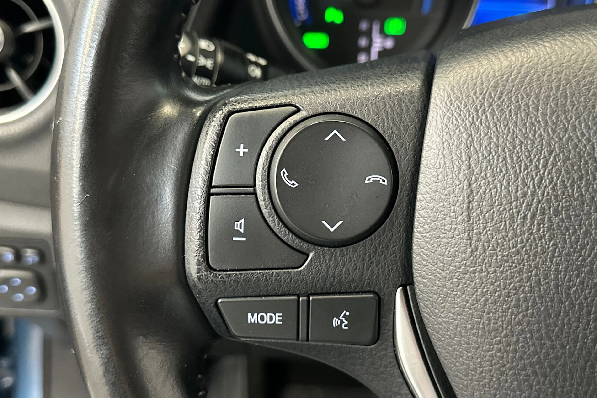 sininen Toyota Auris 2016 kuva 16.