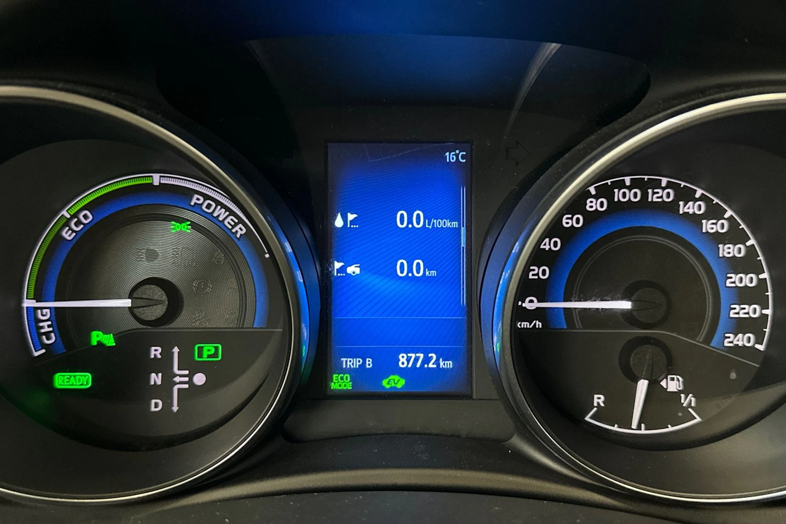 sininen Toyota Auris 2016 kuva 19.