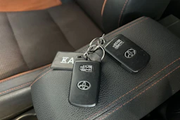 sininen Toyota Auris 2016 kuva 29.