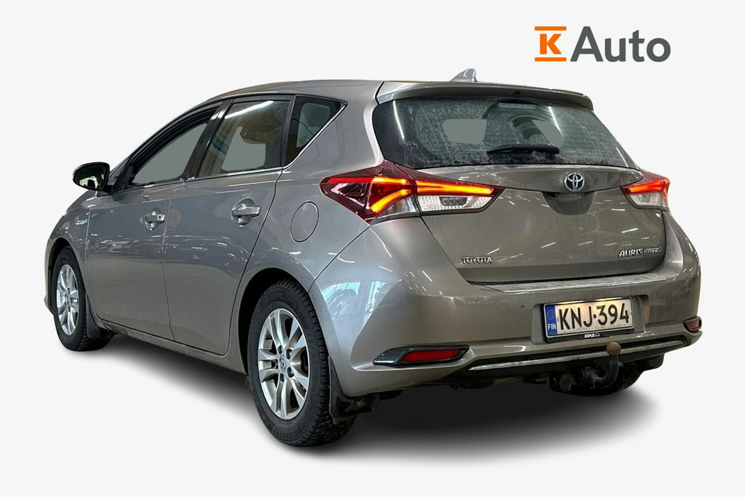 ruskea (beige) Toyota Auris 2016 kuva 2.